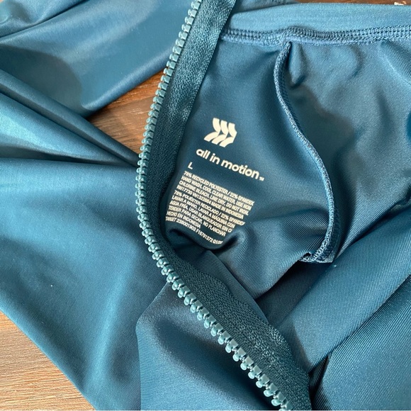 All In Motion Womens 1 Pc Swim Shirt Blue Size Large - Picture 9 of 9